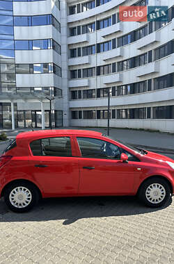 Хэтчбек Opel Corsa 2008 в 