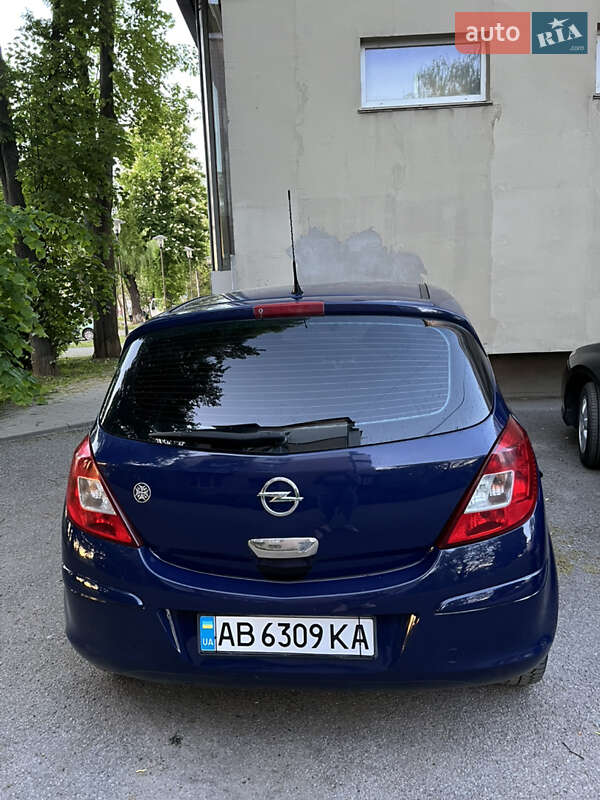 Хэтчбек Opel Corsa 2014 в Могилев-Подольске