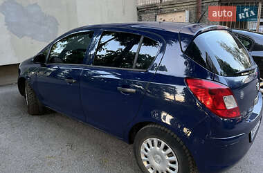 Хэтчбек Opel Corsa 2014 в 