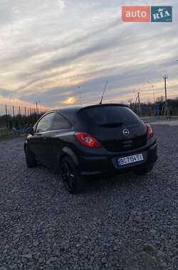 Хэтчбек Opel Corsa 2014 в 