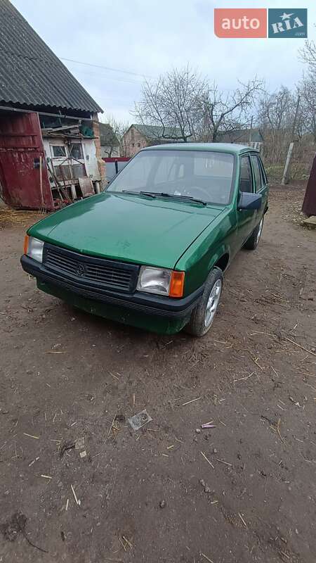 Хэтчбек Opel Corsa 1988 в Казатине