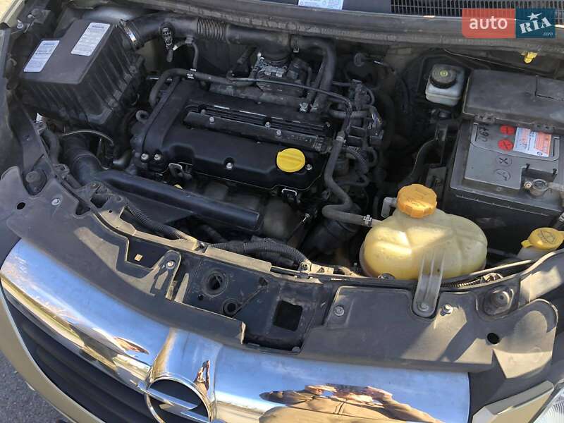 Хэтчбек Opel Corsa 2008 в Киеве