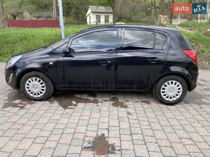 Хэтчбек Opel Corsa 2011 в Николаеве