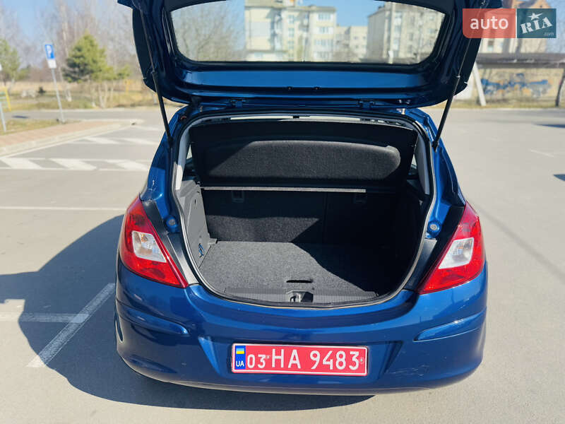 Хэтчбек Opel Corsa 2007 в Здолбунове
