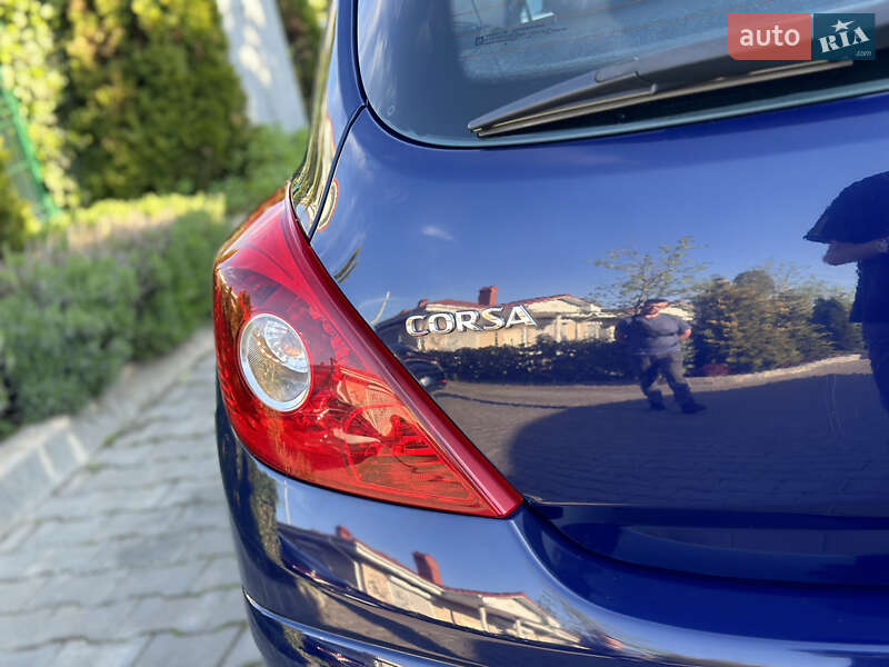 Хэтчбек Opel Corsa 2009 в Одессе