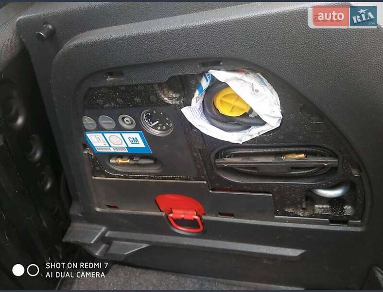 Хэтчбек Opel Corsa 2009 в Гайсине
