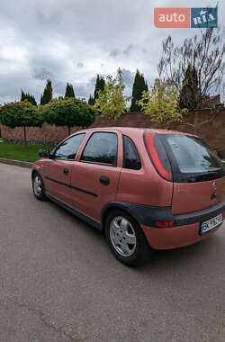 Хэтчбек Opel Corsa 2001 в 