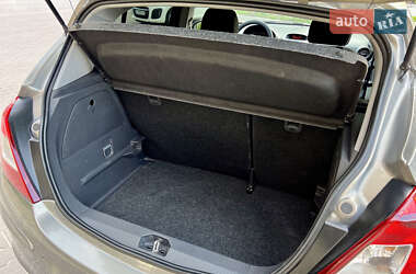 Хэтчбек Opel Corsa 2012 в 