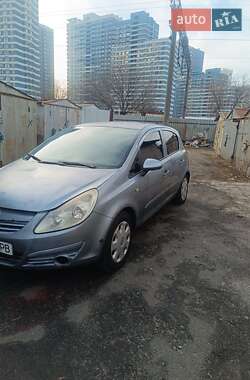 Хетчбек Opel Corsa 2006 в 