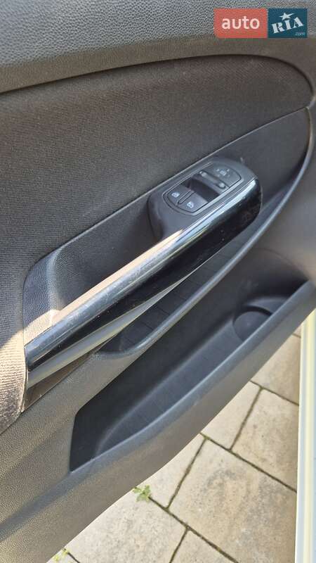 Хэтчбек Opel Corsa 2011 в Луцке фото 32 Хэтчбек Opel Corsa 2011 в Луцке