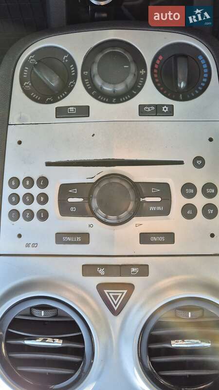 Хэтчбек Opel Corsa 2011 в Луцке фото 33 Хэтчбек Opel Corsa 2011 в Луцке