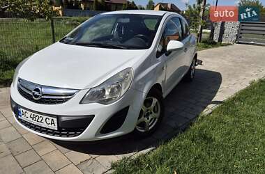 Хэтчбек Opel Corsa 2011 в 