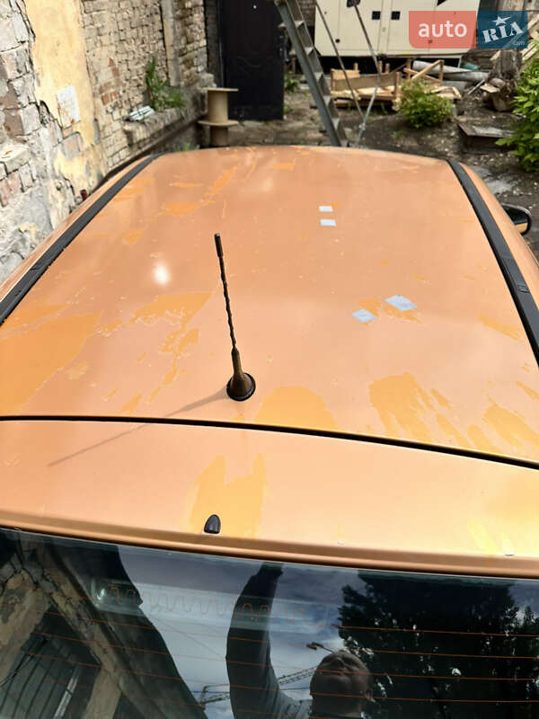 Хэтчбек Opel Corsa 2004 в Киеве