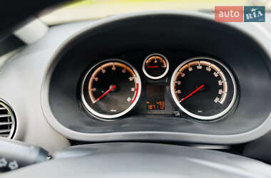 Хэтчбек Opel Corsa 2007 в 