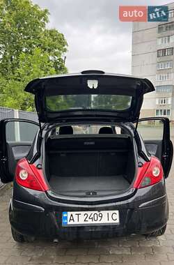 Хетчбек Opel Corsa 2008 в 