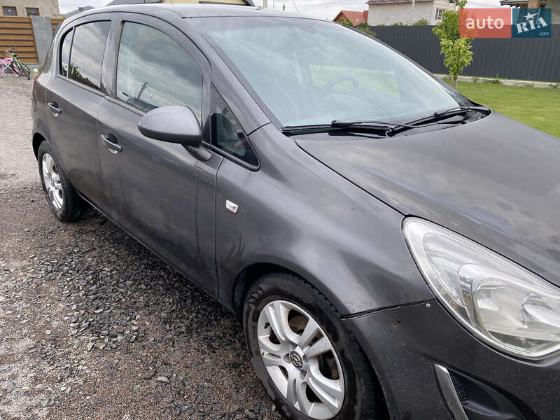 Хэтчбек Opel Corsa 2012 в Луцке