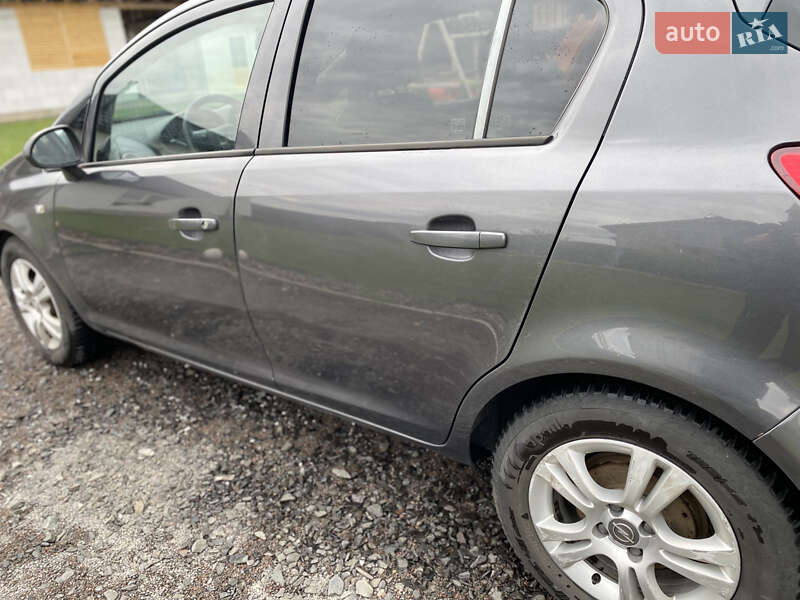 Хэтчбек Opel Corsa 2012 в Луцке