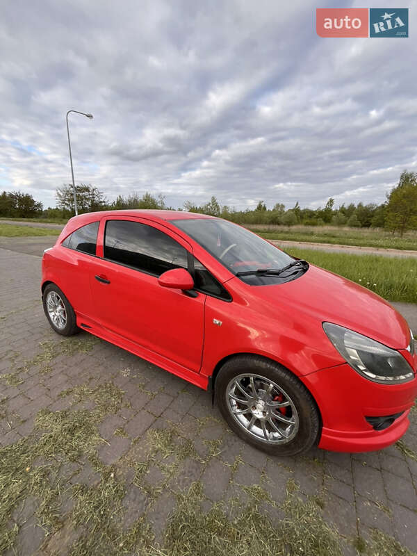 Хэтчбек Opel Corsa 2009 в Львове