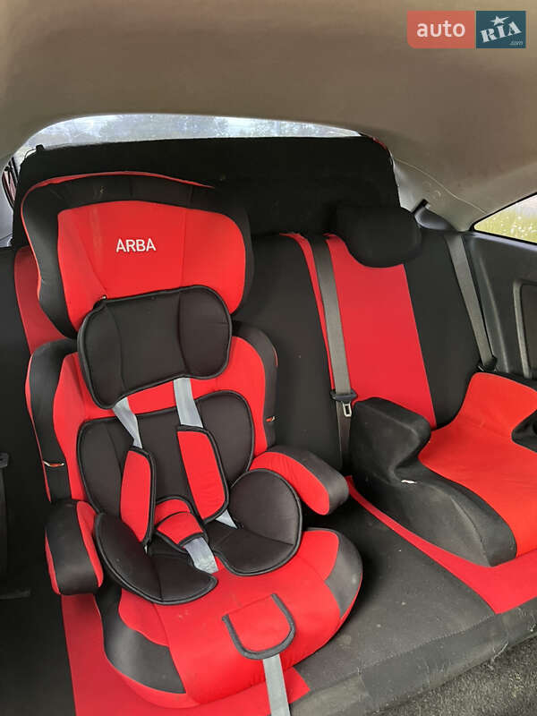 Хэтчбек Opel Corsa 2009 в Львове