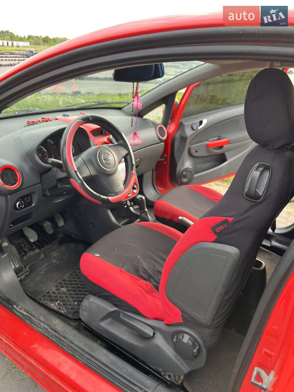 Хэтчбек Opel Corsa 2009 в Львове