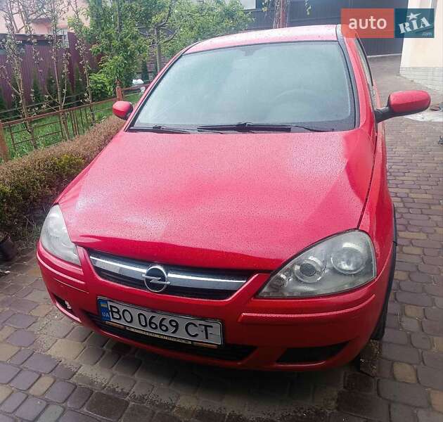 Хетчбек Opel Corsa 2005 в 