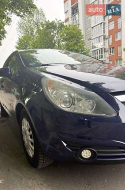 Хэтчбек Opel Corsa 2009 в 