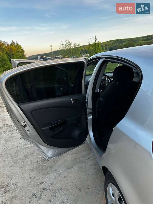 Хетчбек Opel Corsa 2012 в Львові