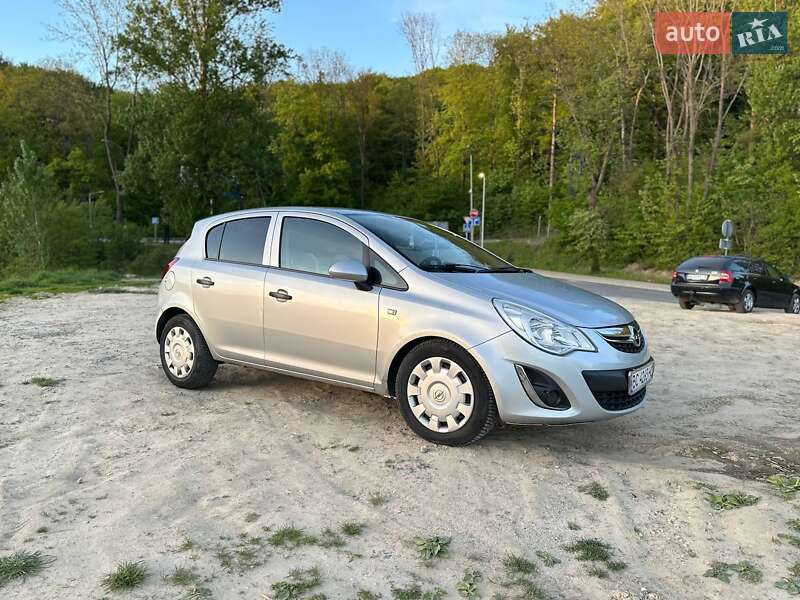 Хетчбек Opel Corsa 2012 в Львові