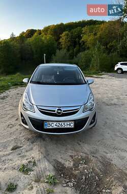 Хетчбек Opel Corsa 2012 в 