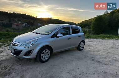 Хэтчбек Opel Corsa 2012 в Львове