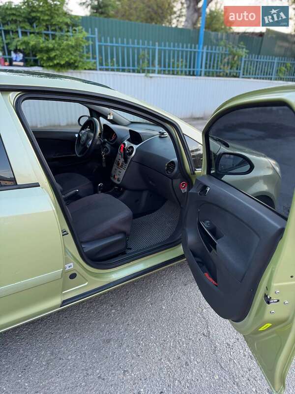 Хетчбек Opel Corsa 2007 в Сумах