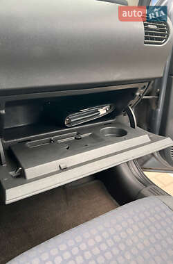 Хэтчбек Opel Corsa 2003 в 