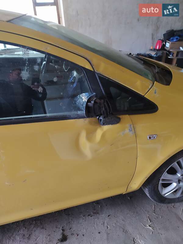 Хэтчбек Opel Corsa 2008 в Мироновке
