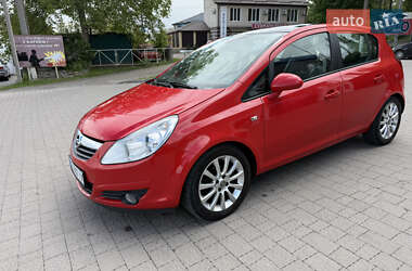 Хэтчбек Opel Corsa 2008 в 