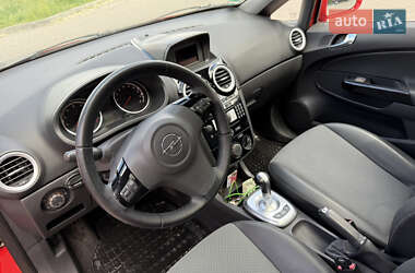Хэтчбек Opel Corsa 2008 в 