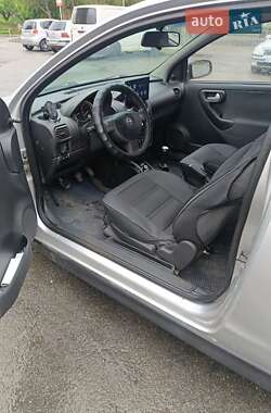 Хэтчбек Opel Corsa 2003 в 