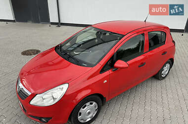 Хэтчбек Opel Corsa 2008 в 
