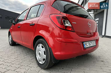 Хэтчбек Opel Corsa 2008 в 