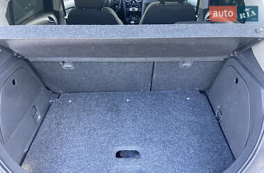 Хетчбек Opel Corsa 2010 в 