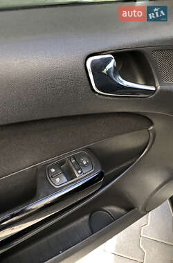 Хетчбек Opel Corsa 2007 в 