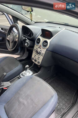 Хетчбек Opel Corsa 2007 в 