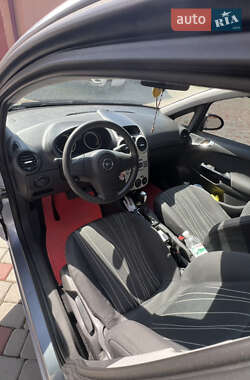 Хетчбек Opel Corsa 2007 в 