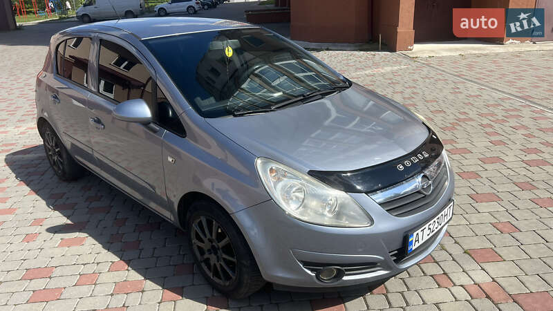 Хэтчбек Opel Corsa 2007 в Ивано-Франковске