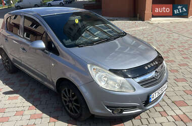 Хетчбек Opel Corsa 2007 в 