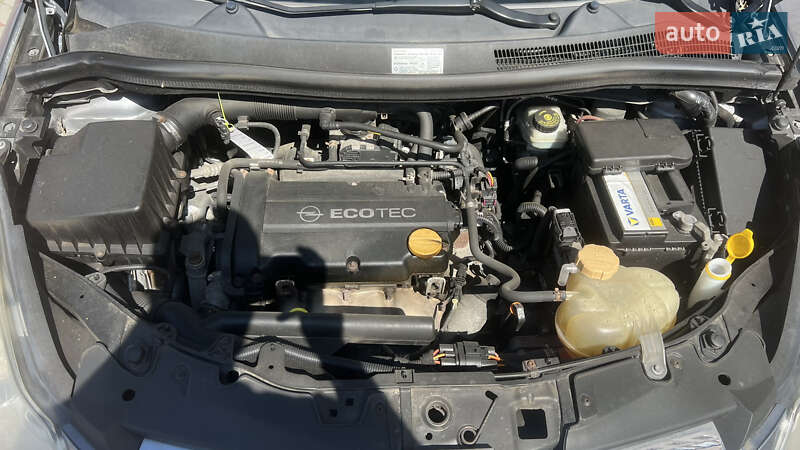 Хэтчбек Opel Corsa 2007 в Ивано-Франковске