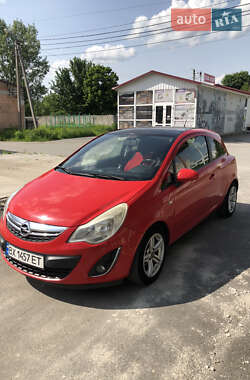 Хэтчбек Opel Corsa 2011 в 