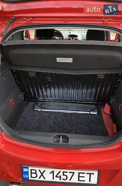 Хэтчбек Opel Corsa 2011 в 