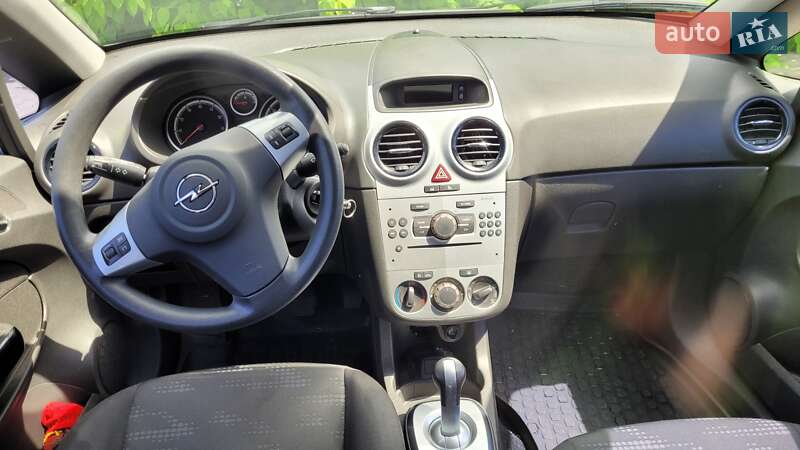 Хэтчбек Opel Corsa 2012 в Киеве фото 3 Хэтчбек Opel Corsa 2012 в Киеве