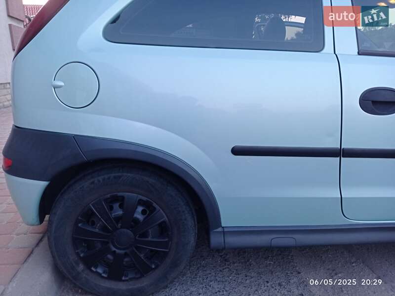 Хетчбек Opel Corsa 2001 в Миргороді
