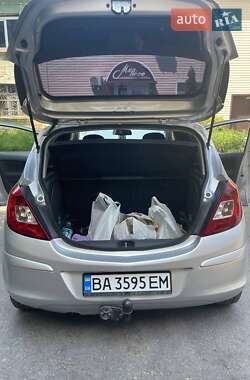 Хэтчбек Opel Corsa 2007 в Александрие